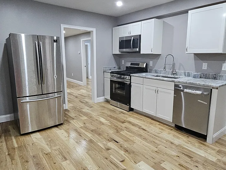 44 3rd St #1 — Photo 2