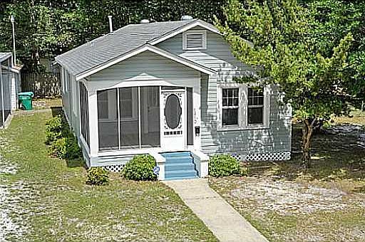 1st image of 1610 Oleander Dr