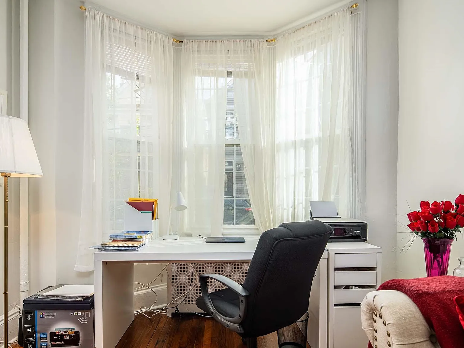 1 bed, 1.0 bath, 750 sqft, $2,300 — Photo 2