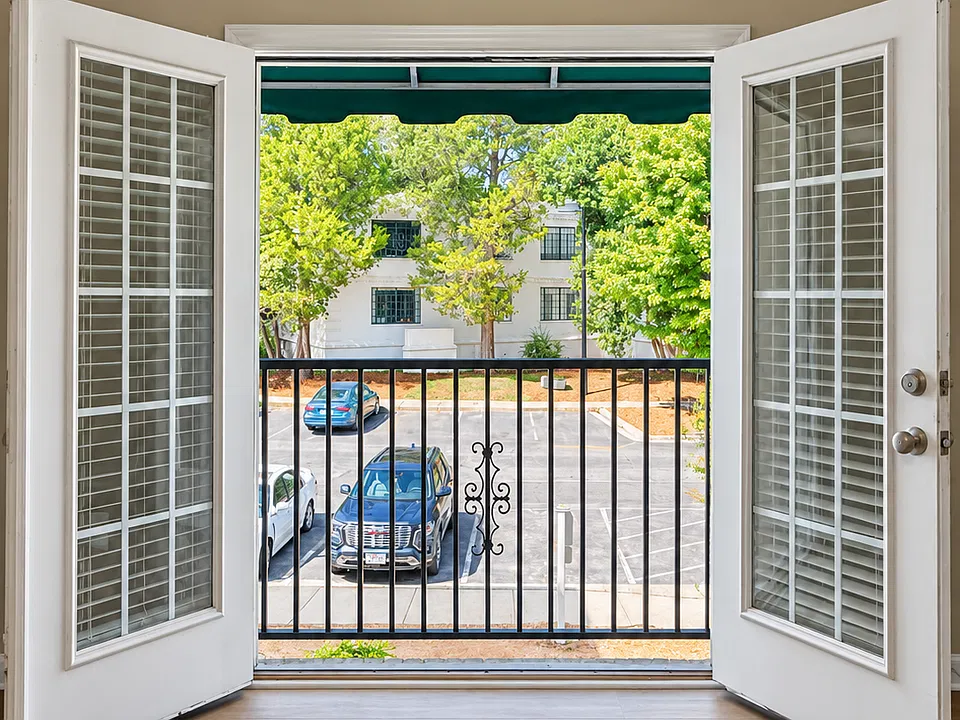 108 Sunset Cir #204