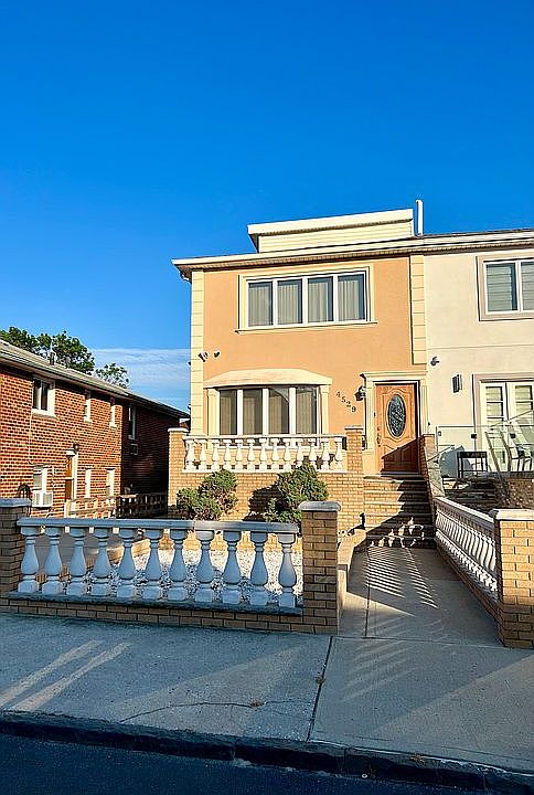 1st image of 4529 Beach 45 St