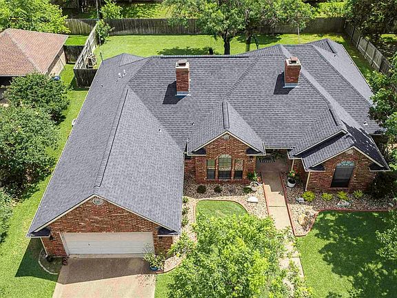 4th image of 2905 Aztec Ct