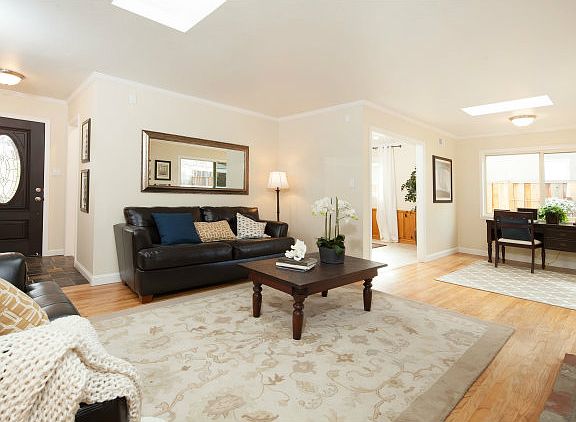3rd image of 1429 Kintyre Way