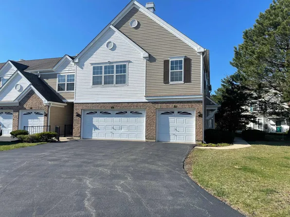 51 Arboretum Dr, Lombard, IL 60148