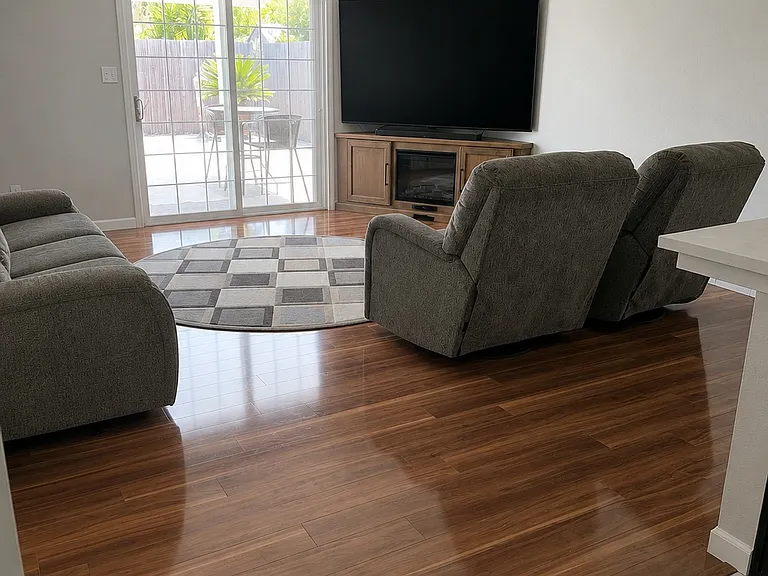 6378 N Poplar Ave — Photo 4