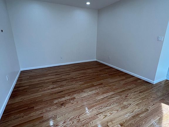 5th image of 179A Bay 25th St Unit 1