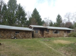 180 Buckhorn Dr, Washington, NJ 07882
