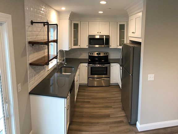 2nd image of 3 Sherman Cir #13