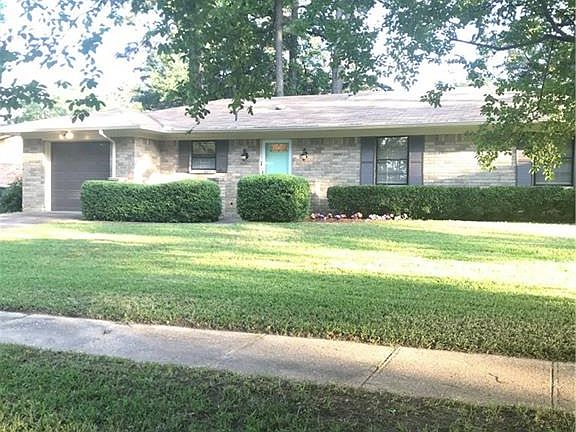 2nd image of 2809 Silver Pine Ln