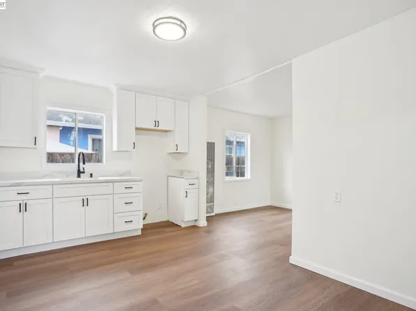 1130 61st Ave, Oakland, CA 94621