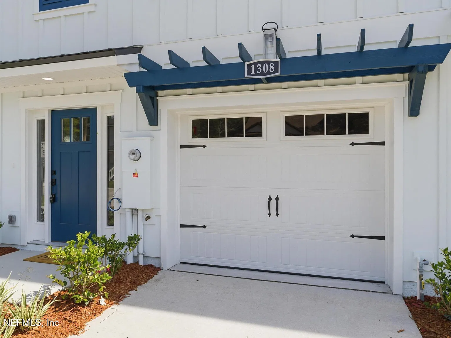 3 bed, 3.5 bath, 1619 sqft, $3,800 — Photo 2