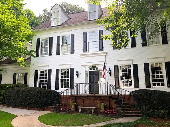 155 Helmsley Dr, Sandy Springs, GA 30327