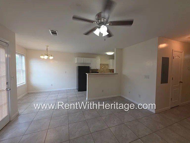 7712 Autry Cir #303 — Photo 11
