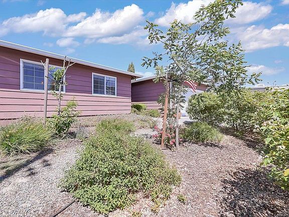 2nd image of 920 Francisco Drive