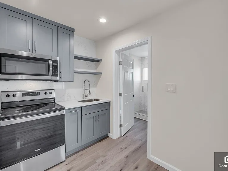 802 W 103rd St — Photo 11