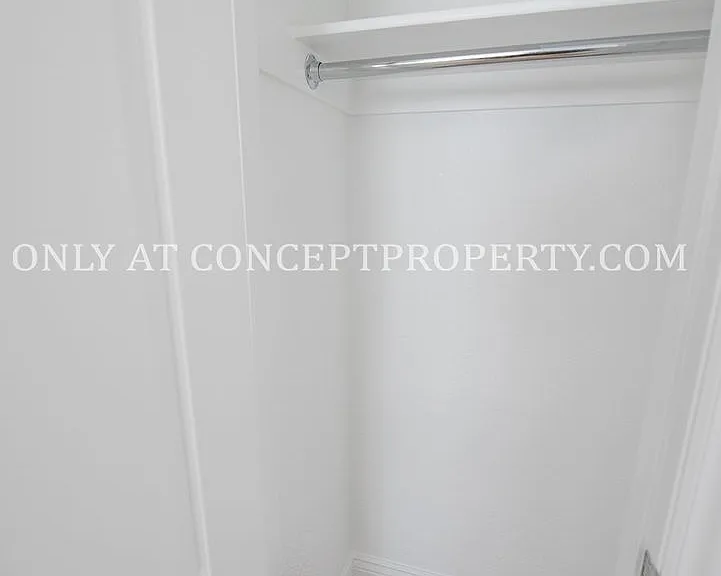 466 E Woodland Ave — Photo 12