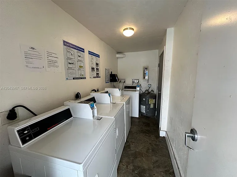 2775 Taft St #307 — Photo 19
