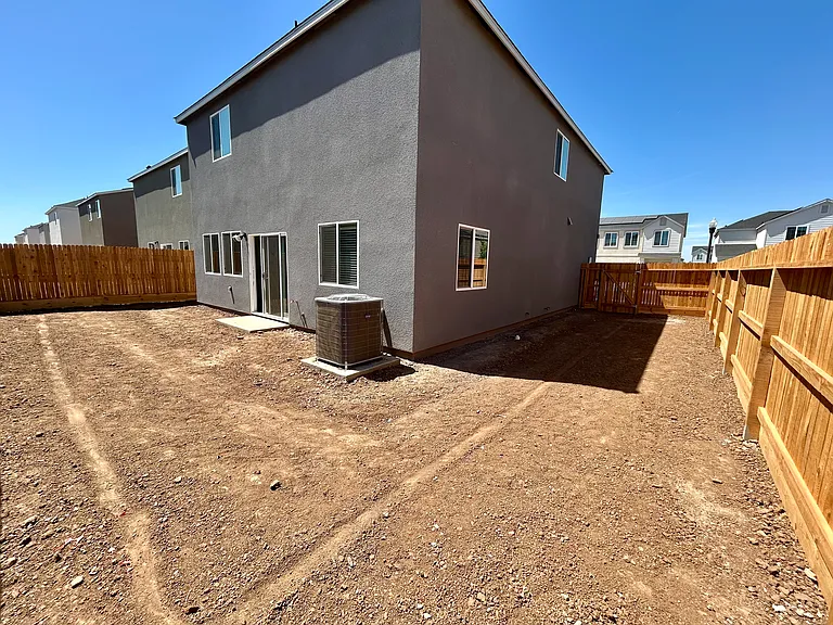 4480 Bellaire Ave — Photo 24