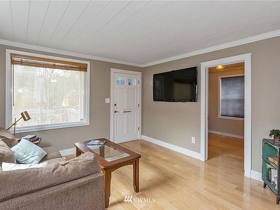 3rd image of 1312 N Cambrian Ave