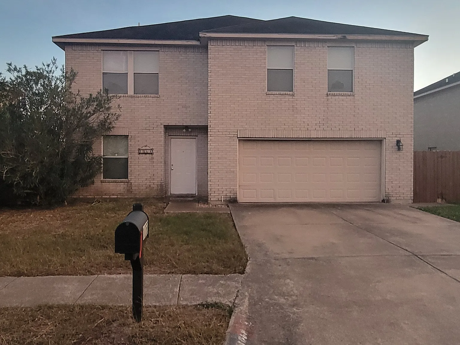 1068 Vamonos Dr — Photo 1