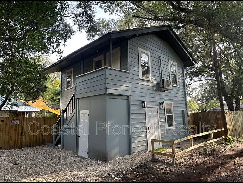 1st image of 115 W Plymouth St #C