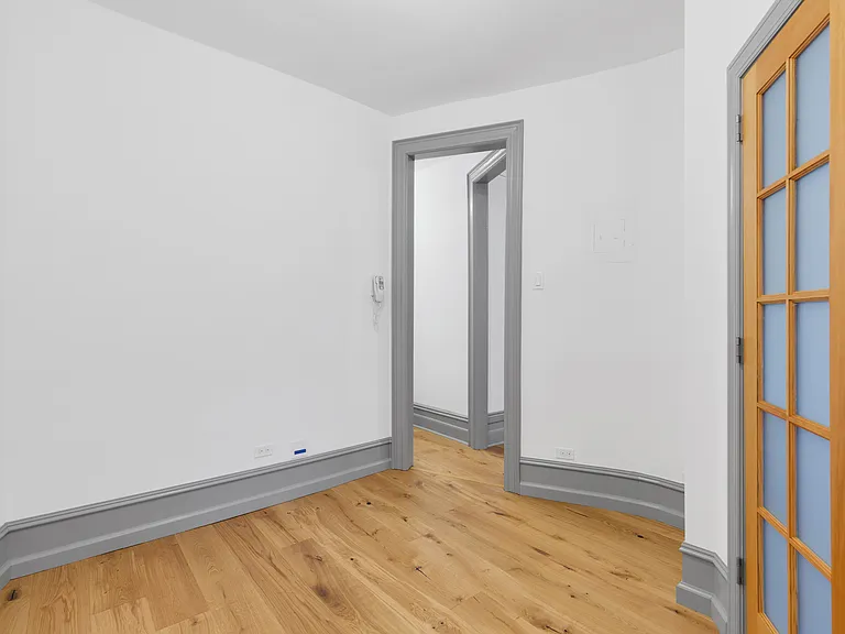 145 W 12th St #6-2 — Photo 3