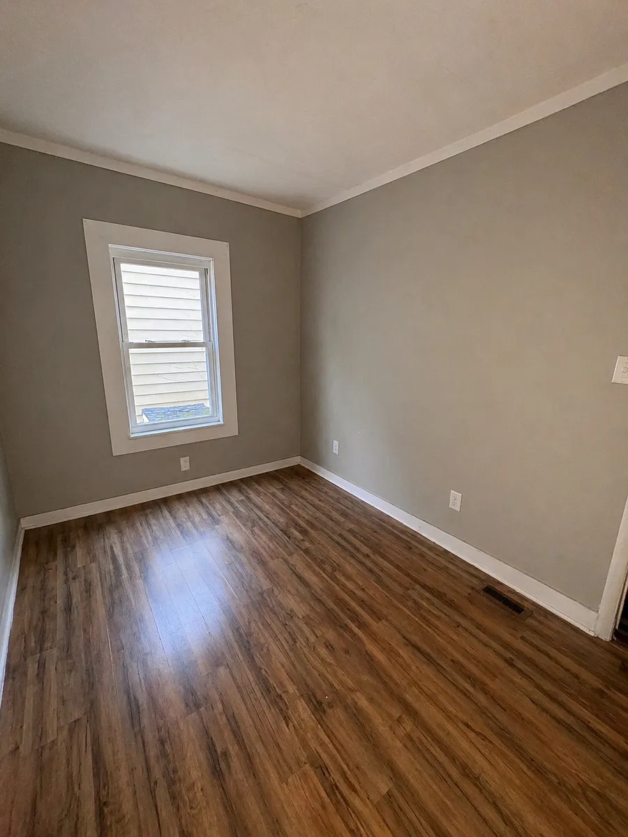 Building Photo - 337 W Kennedy St #1