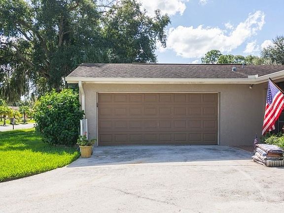 3rd image of 7514 Oakvista Cir