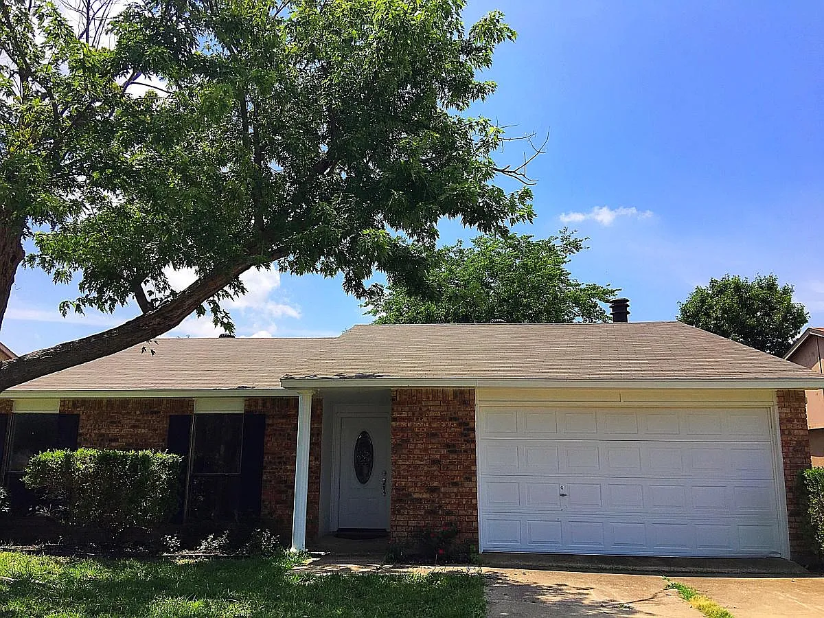 3 bed, 1538 sqft, $2,000 — Photo 2