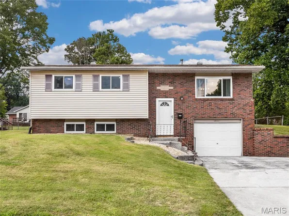 4810 Snow White Ter, Alton, IL 62002