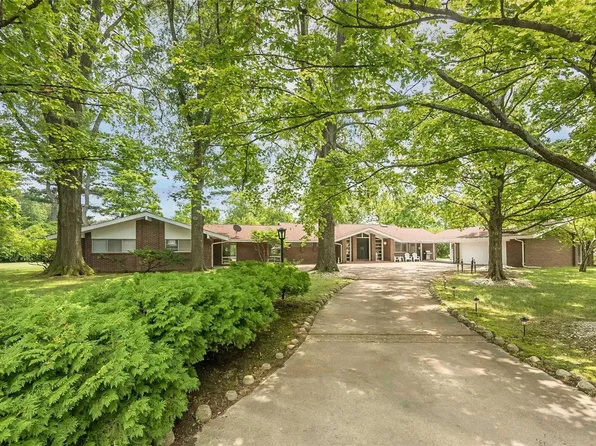 6 Salem Estates Dr, Saint Louis, MO 63124
