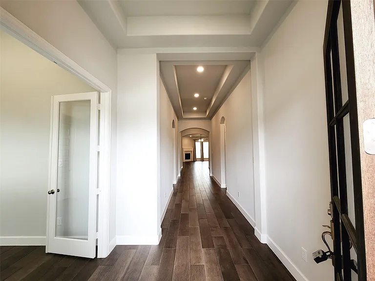 18935 Rosewood Terrace Dr — Photo 2