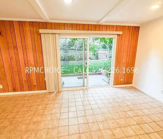 23821 Stanhurst Ave — Photo 39