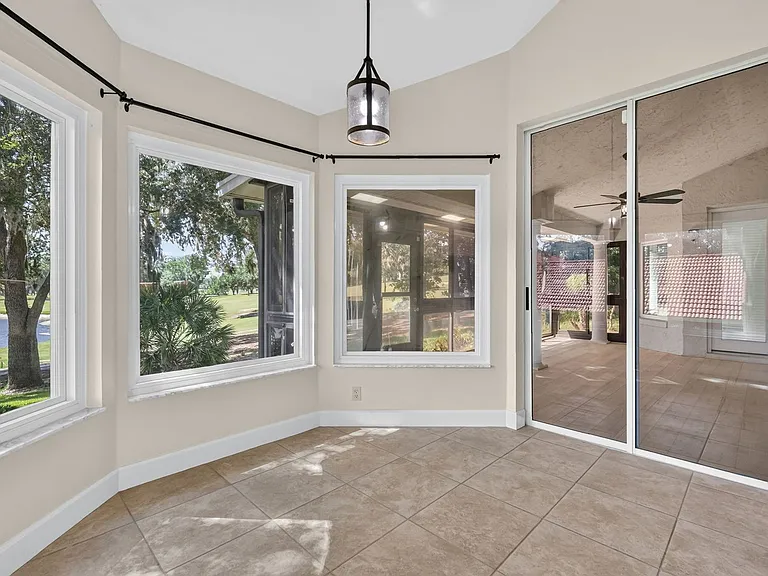 118 W Magnolia Ave — Photo 15