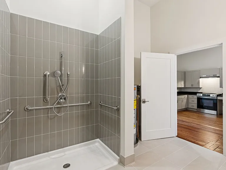 129 Main St — Photo 9