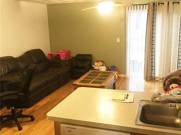 4th image of 450 Providence St Unit 4