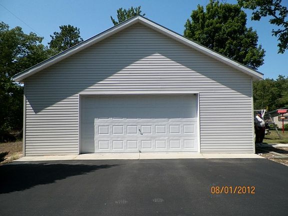 3rd image of 15250 Joy Ln