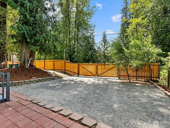 4th image of 41675 S Shore Dr