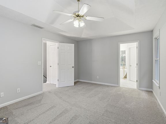 4th image of 3504 Wellsley Dr