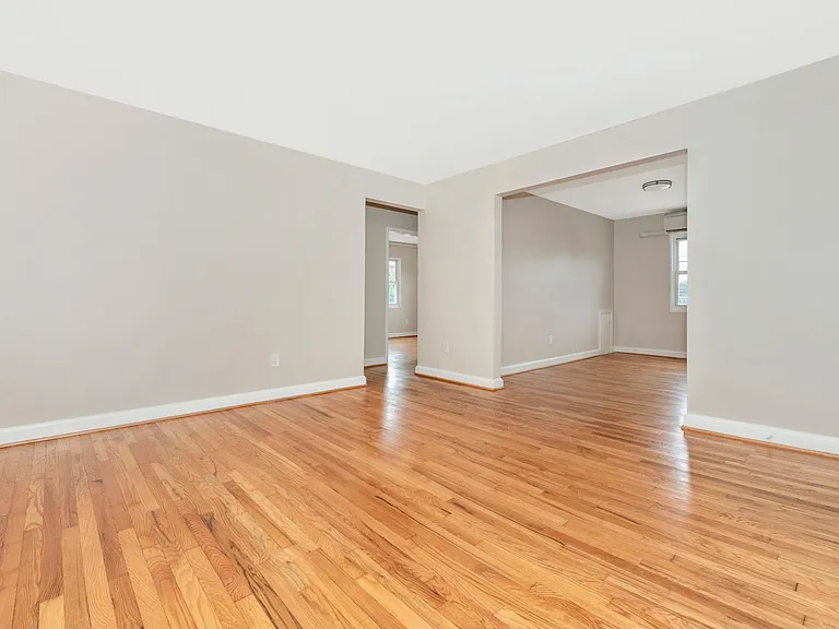 Parkview — Photo 9
