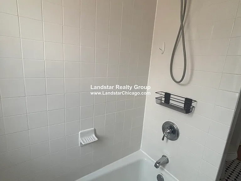 828 Reba Pl #1S — Photo 1