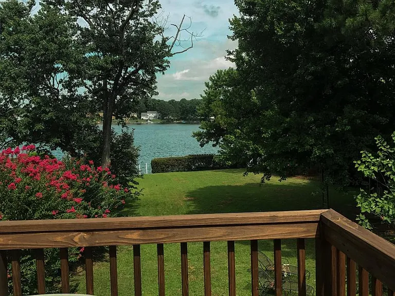 1437 Lake James Dr — Photo 3