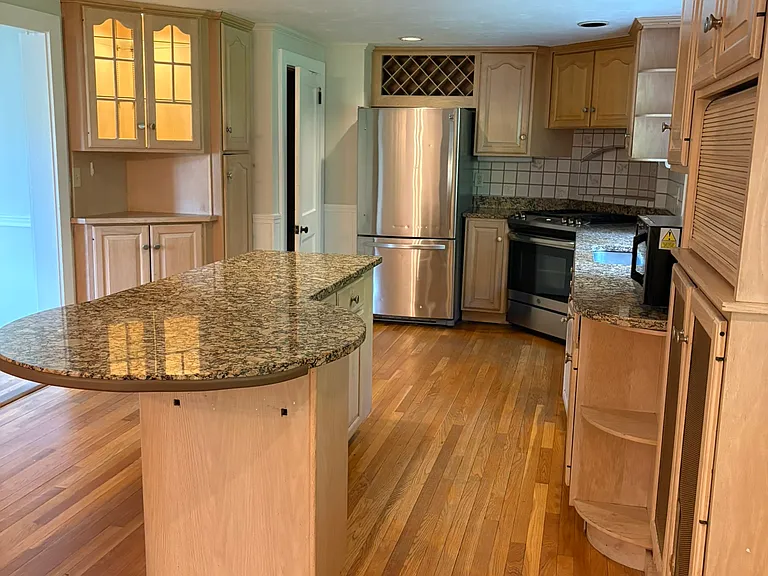 15 Ridgewood Ave — Photo 20