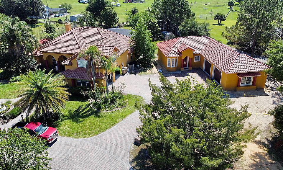 Main house and guest house