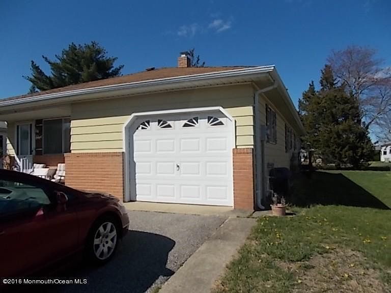2nd image of 263 Port Royal Dr