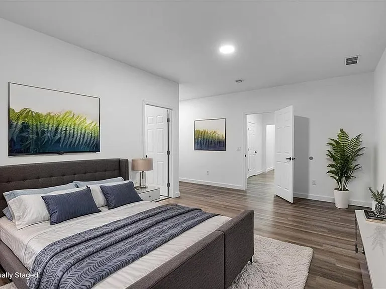 350 Wembley Cir — Photo 25