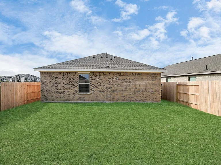 1615 Windrose Bnd — Photo 33