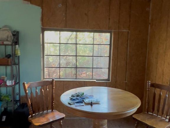 4th image of 109 Tomahawk Trail