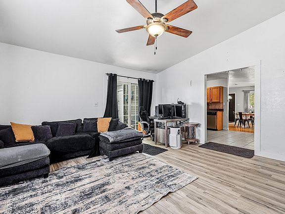 3rd image of 110 Jule Ave