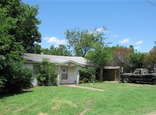 704 S Spears St, Alvarado, TX 76009
